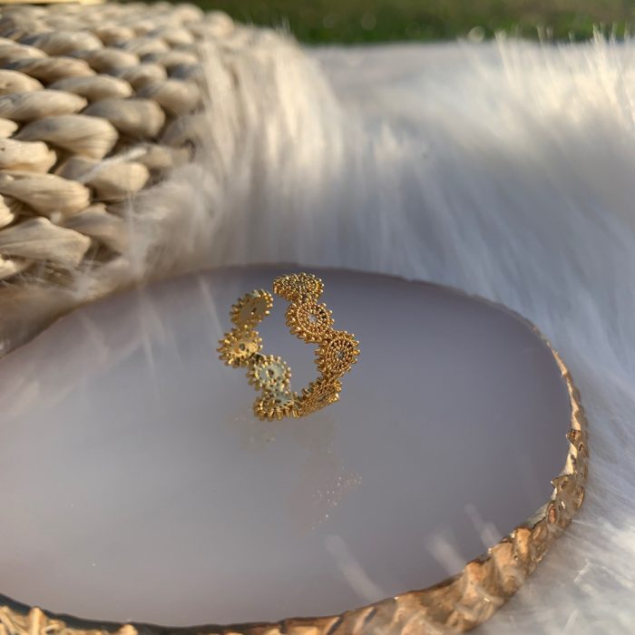 Beatrice Baroque Lace Ring - Image 3